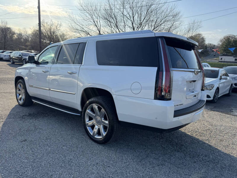2017 Cadillac Escalade ESV Premium Luxury