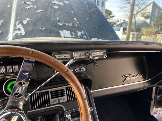 1964 Ford Thunderbird