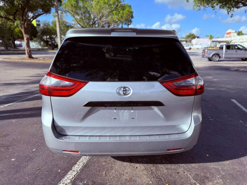 2020 Toyota Sienna L 7-Passenger