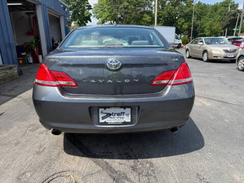 2010 Toyota Avalon XLS