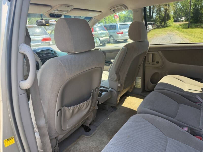 2004 Toyota Sienna