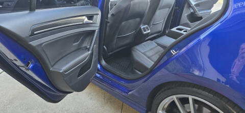 2017 Volkswagen Golf R 4Motion