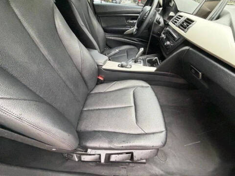 2014 BMW 3 Series 320i