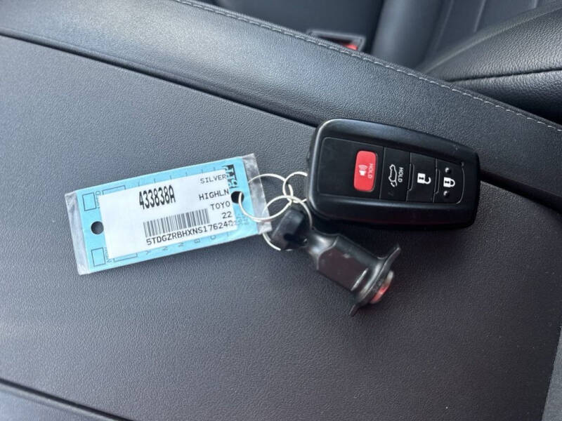 2022 Toyota Highlander XLE