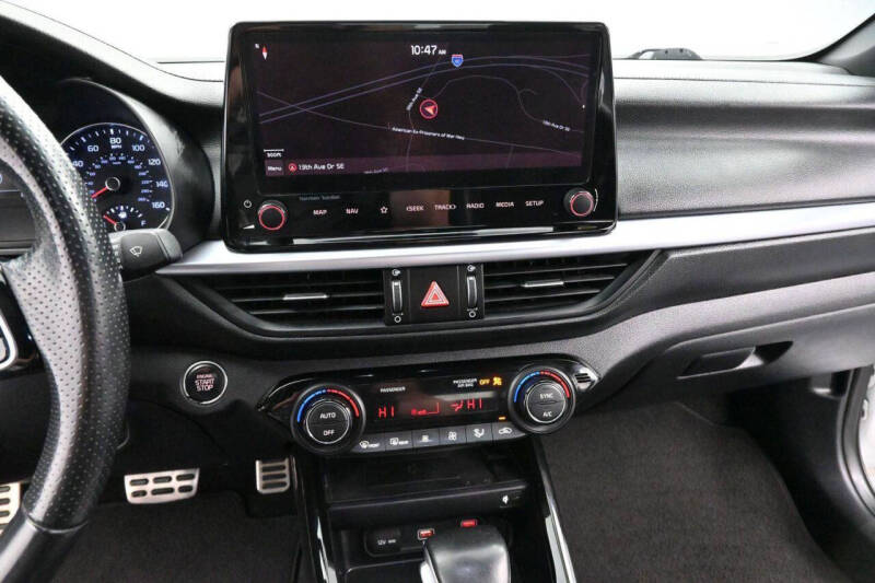 2022 Kia Forte GT Line
