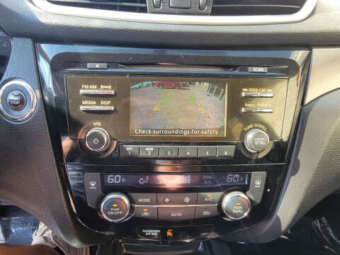 2016 Nissan Rogue SV