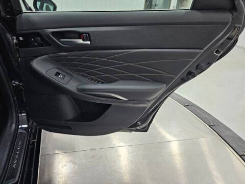 2021 Toyota Avalon Hybrid Limited