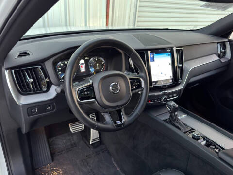 2019 Volvo XC60 T5 R-Design