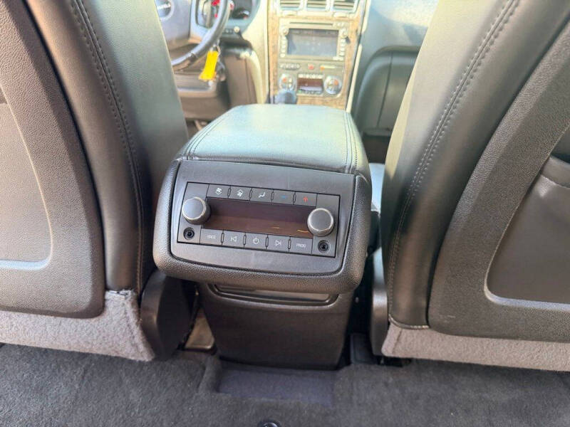 2011 GMC Acadia Denali