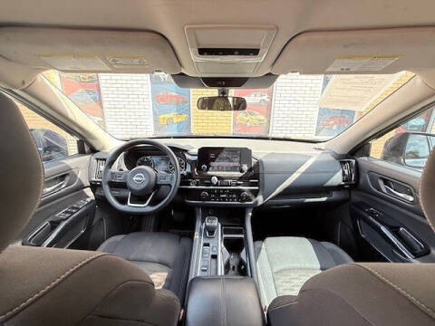 2022 Nissan Pathfinder S