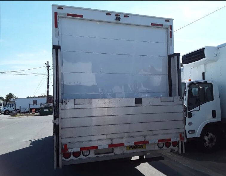 2019 Isuzu NRR