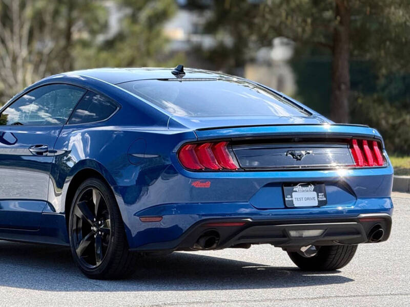 2022 Ford Mustang EcoBoost