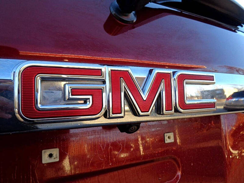 2017 GMC Acadia SLE-2