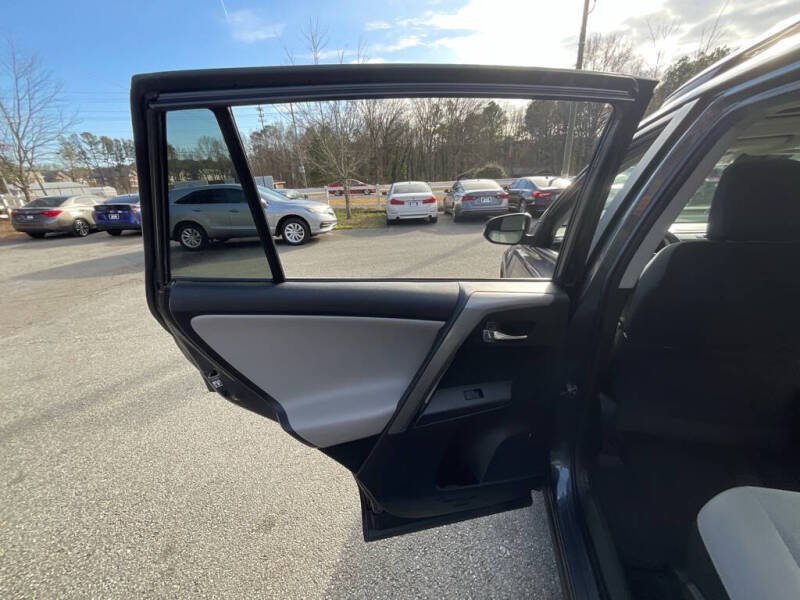 2017 Toyota RAV4 XLE