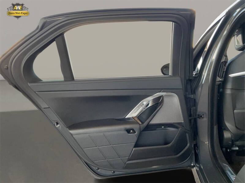 2023 BMW 7 Series 740i