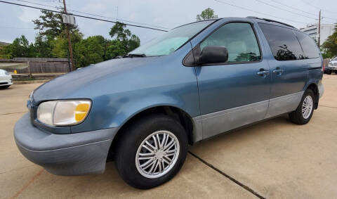 2000 Toyota Sienna for sale at Gocarguys.com in Houston TX