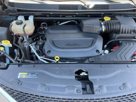 2020 Chrysler Voyager LX