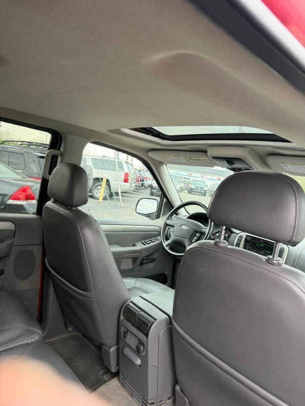 2003 Ford Explorer XLT