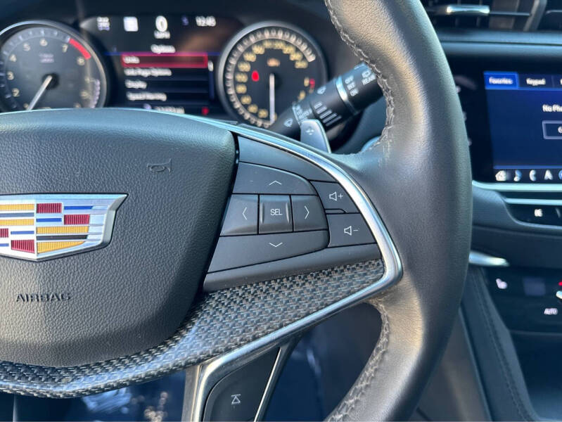 2023 Cadillac XT5 Sport