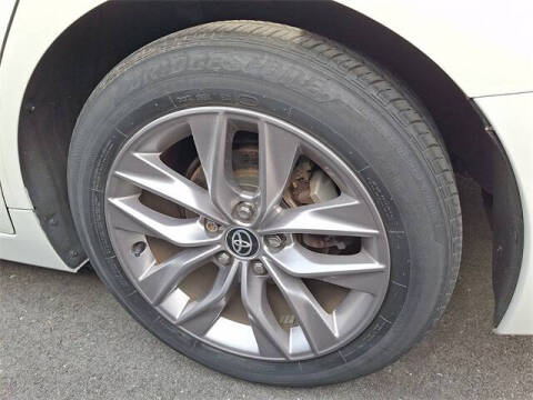 2021 Toyota Avalon Hybrid XLE