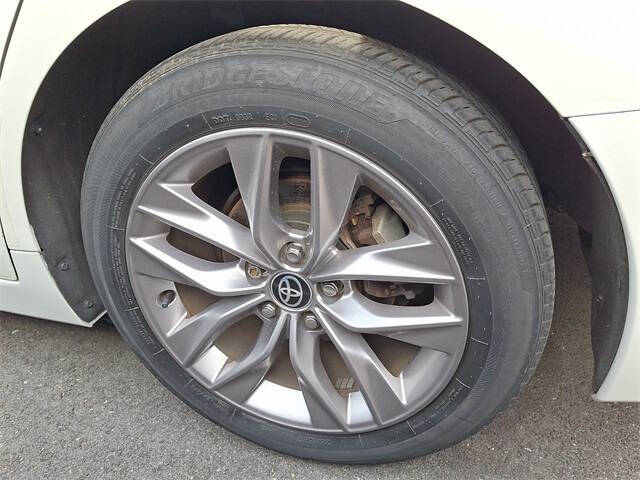 2021 Toyota Avalon Hybrid XLE