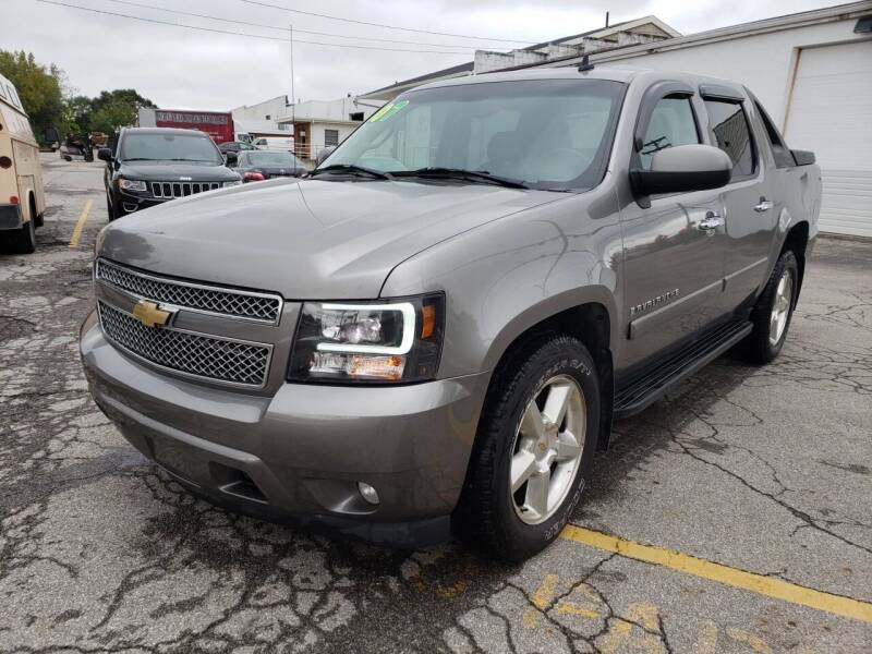 2007 Chevrolet Avalanche for sale at Kellis Auto Sales in Columbus OH