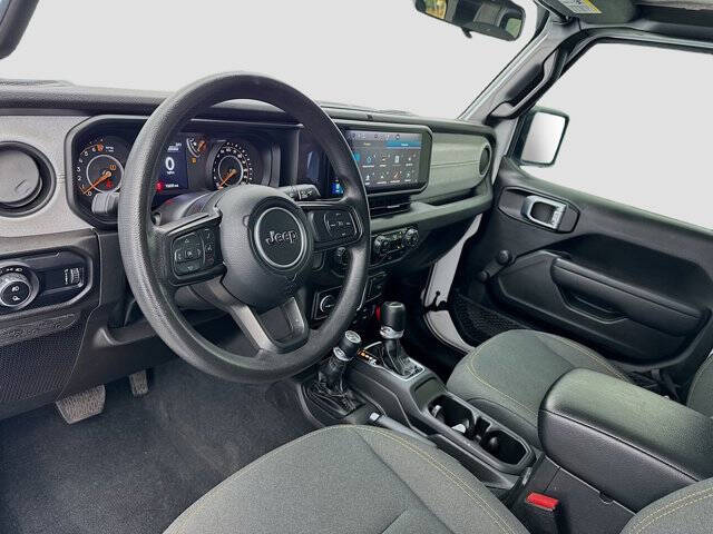 2024 Jeep Gladiator Sport