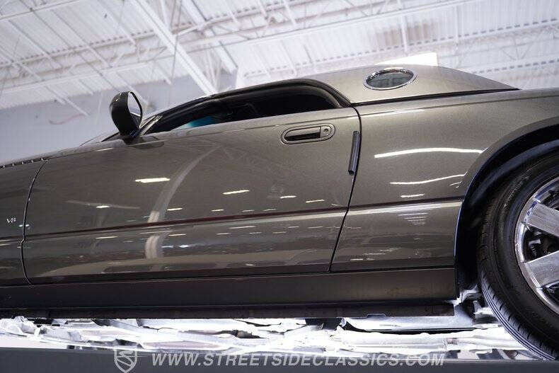 2003 Ford Thunderbird
