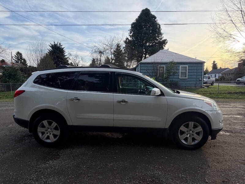 2011 Chevrolet Traverse LT