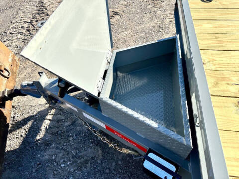 2026 BVH 83”x24’ HD Equipment Trailer