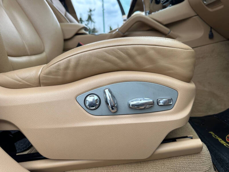 2013 Porsche Cayenne S Hybrid