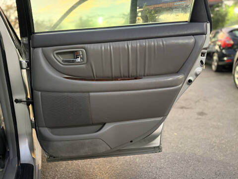 2001 Toyota Avalon XLS