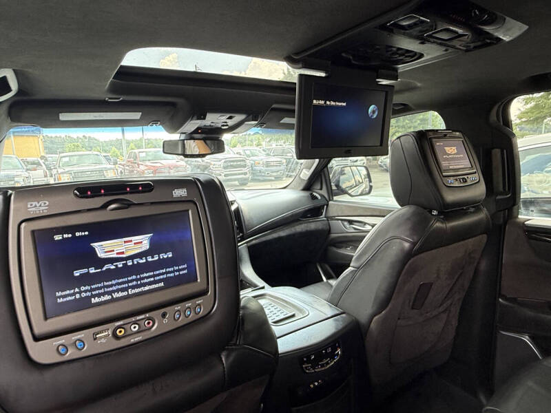 2016 Cadillac Escalade Platinum