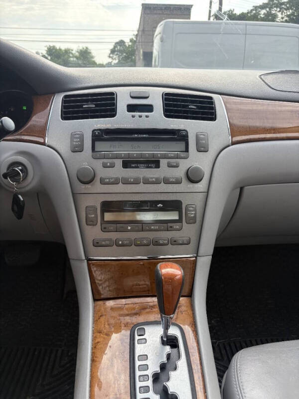 2005 Lexus ES 330