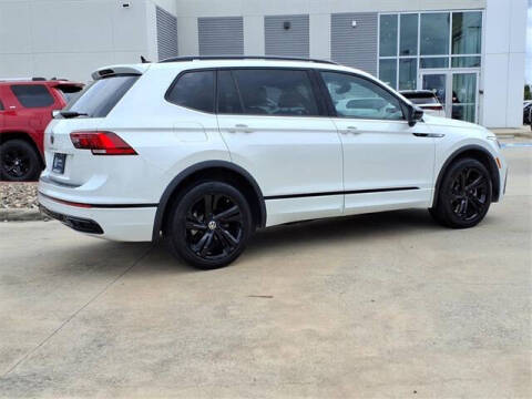 2023 Volkswagen Tiguan SE R-Line Black