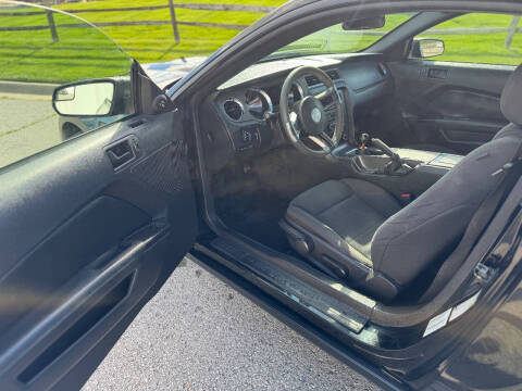 2012 Ford Mustang V6