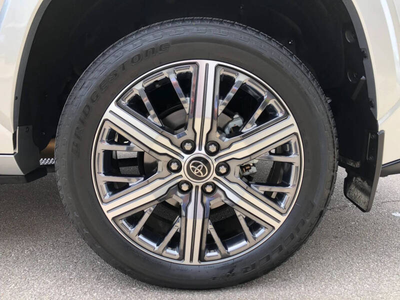 2023 Toyota Sequoia Capstone