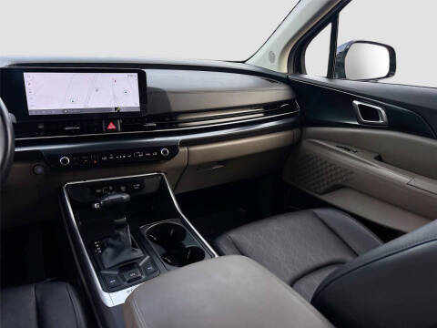 2025 Kia Carnival LXS