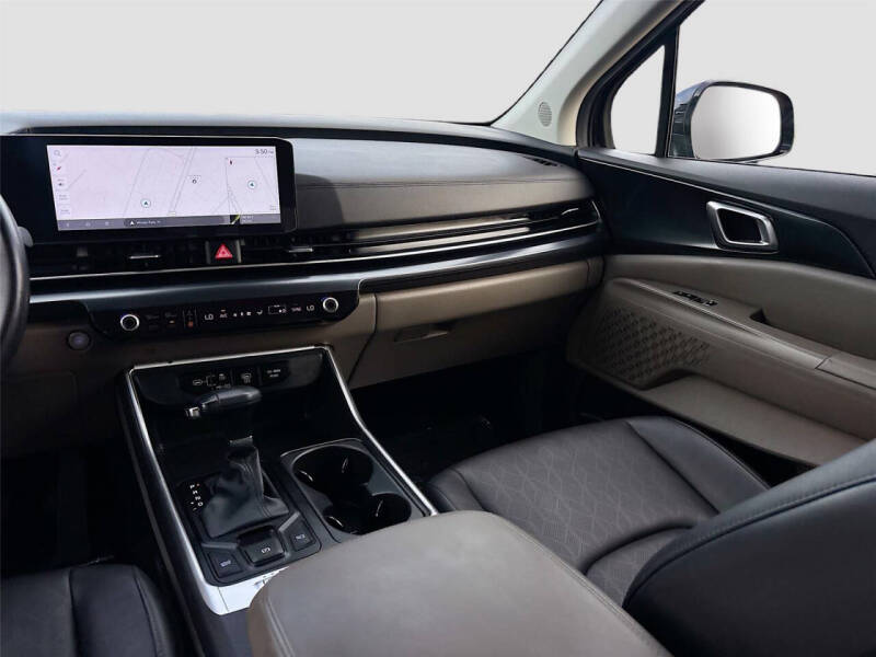 2025 Kia Carnival LXS