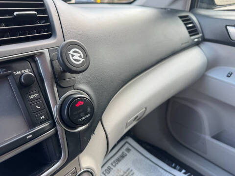 2013 Toyota Highlander Plus
