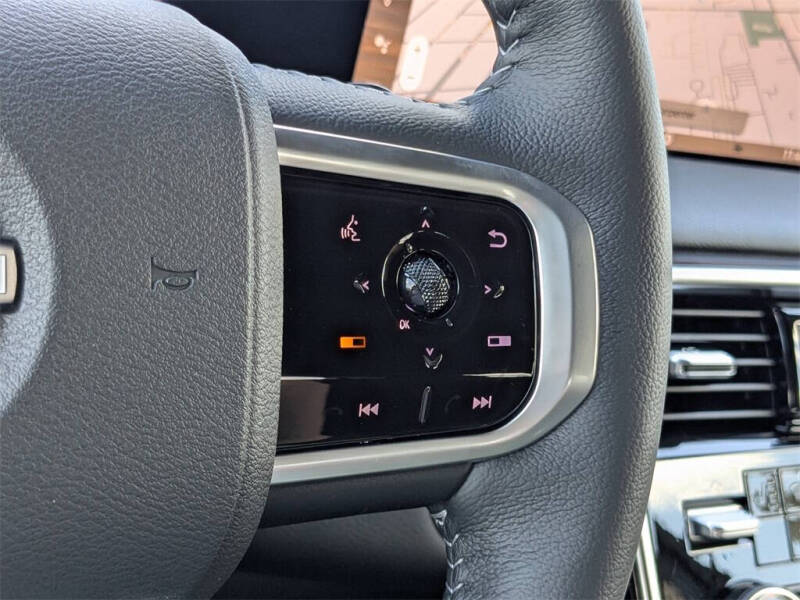 2025 Nissan Armada SL