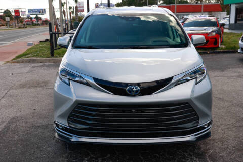2021 Toyota Sienna Platinum 7-Passenger