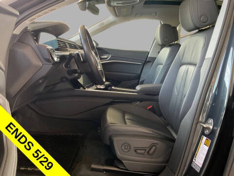 2019 Audi e-tron quattro Premium Plus
