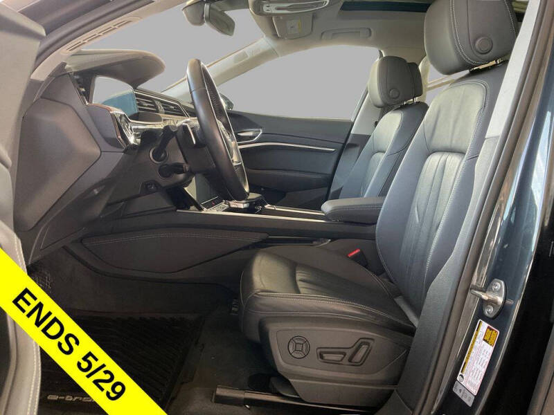2019 Audi e-tron quattro Premium Plus
