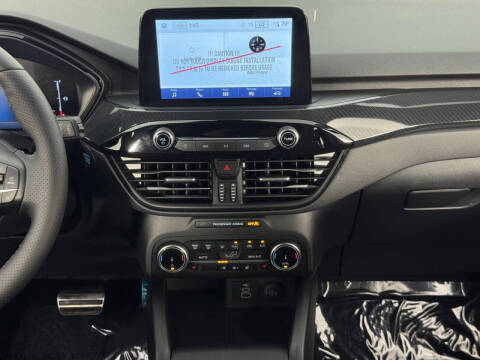 2024 Ford Escape Hybrid ST-Line Select