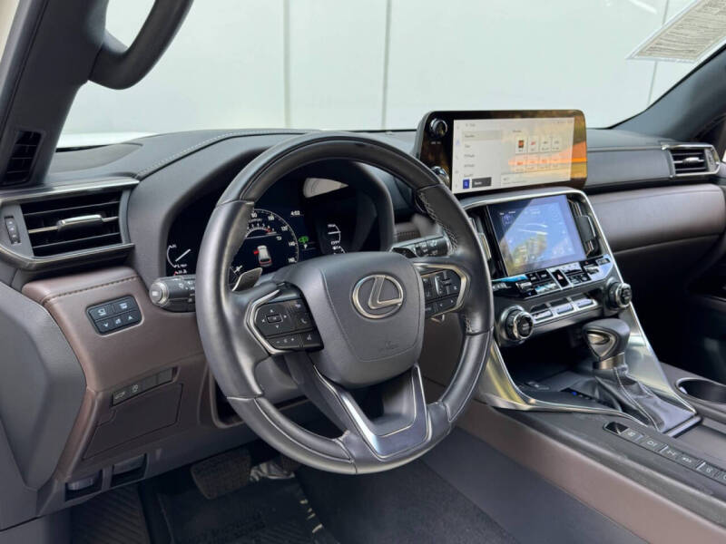 2023 Lexus LX 600 Luxury