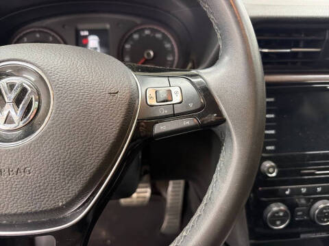 2022 Volkswagen Passat Limited Edition