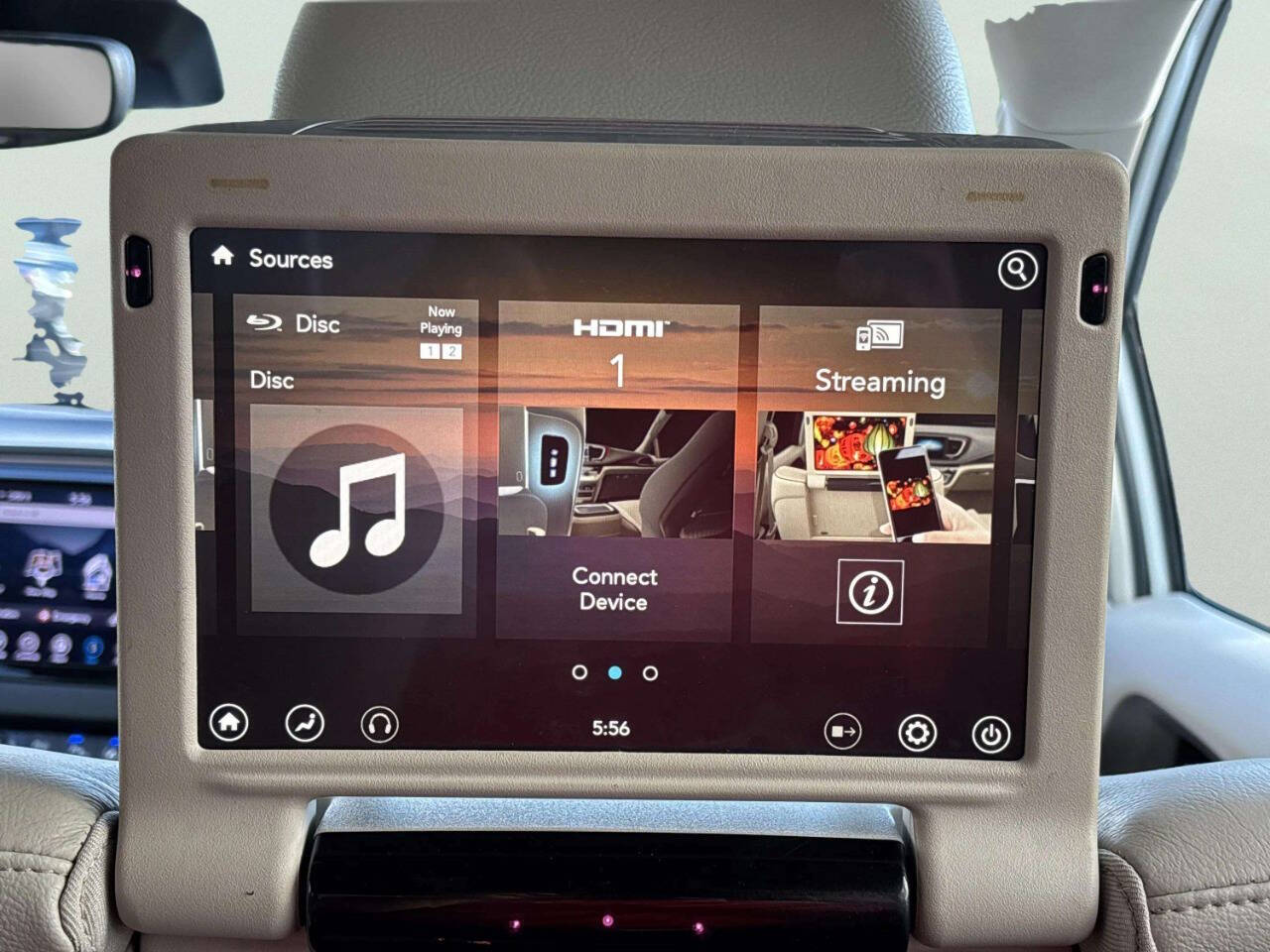 ChryslerPacifica23