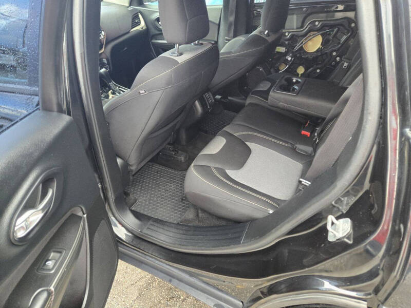 2014 Jeep Cherokee Sport