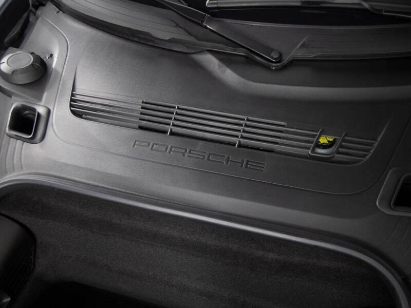 2024 Porsche 718 Cayman GT4 RS